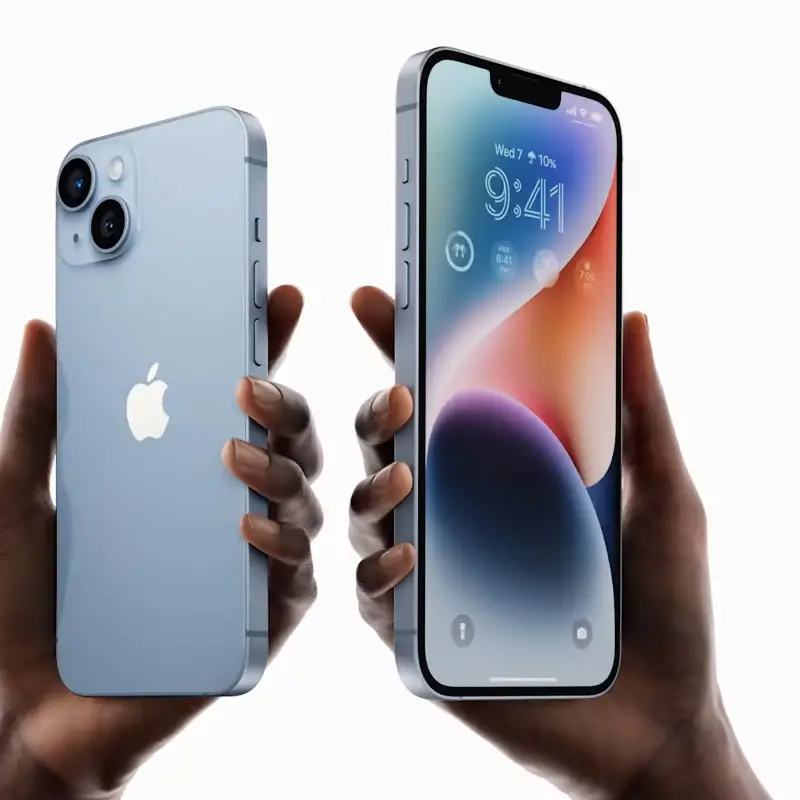 Image of an hands holding an iPhone